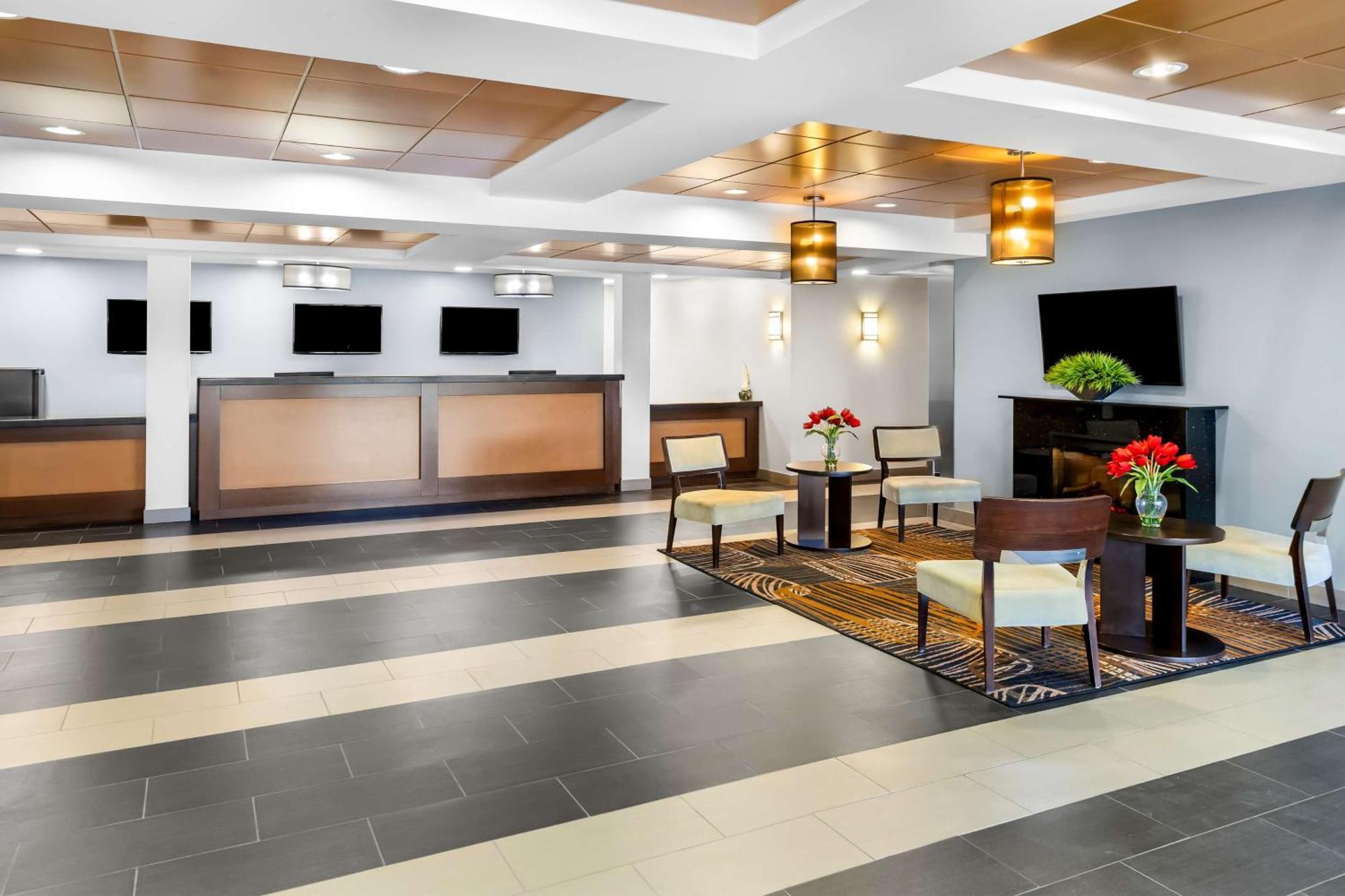 Best Western Thompson Bagian luar foto