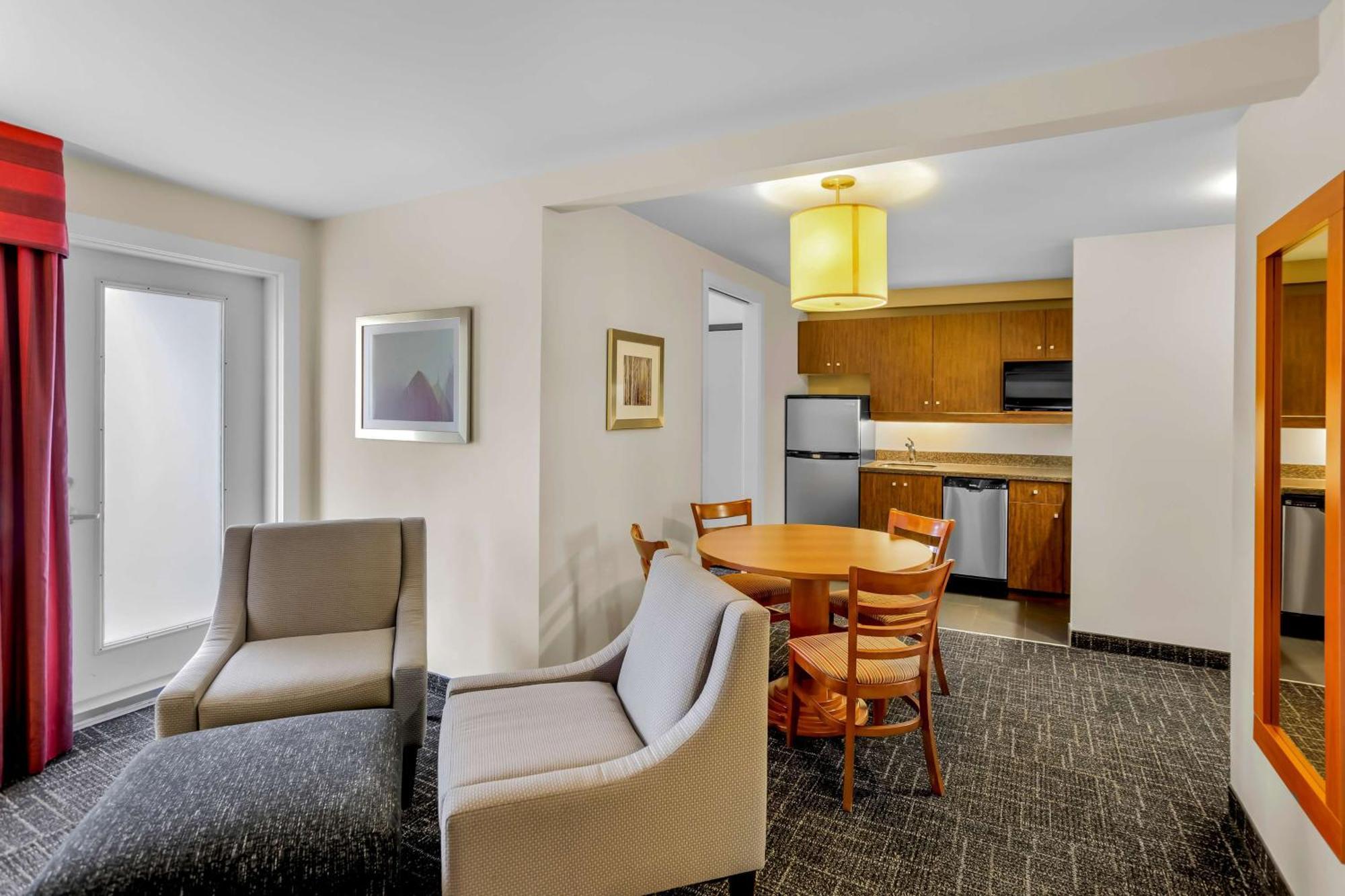 Best Western Thompson Bagian luar foto