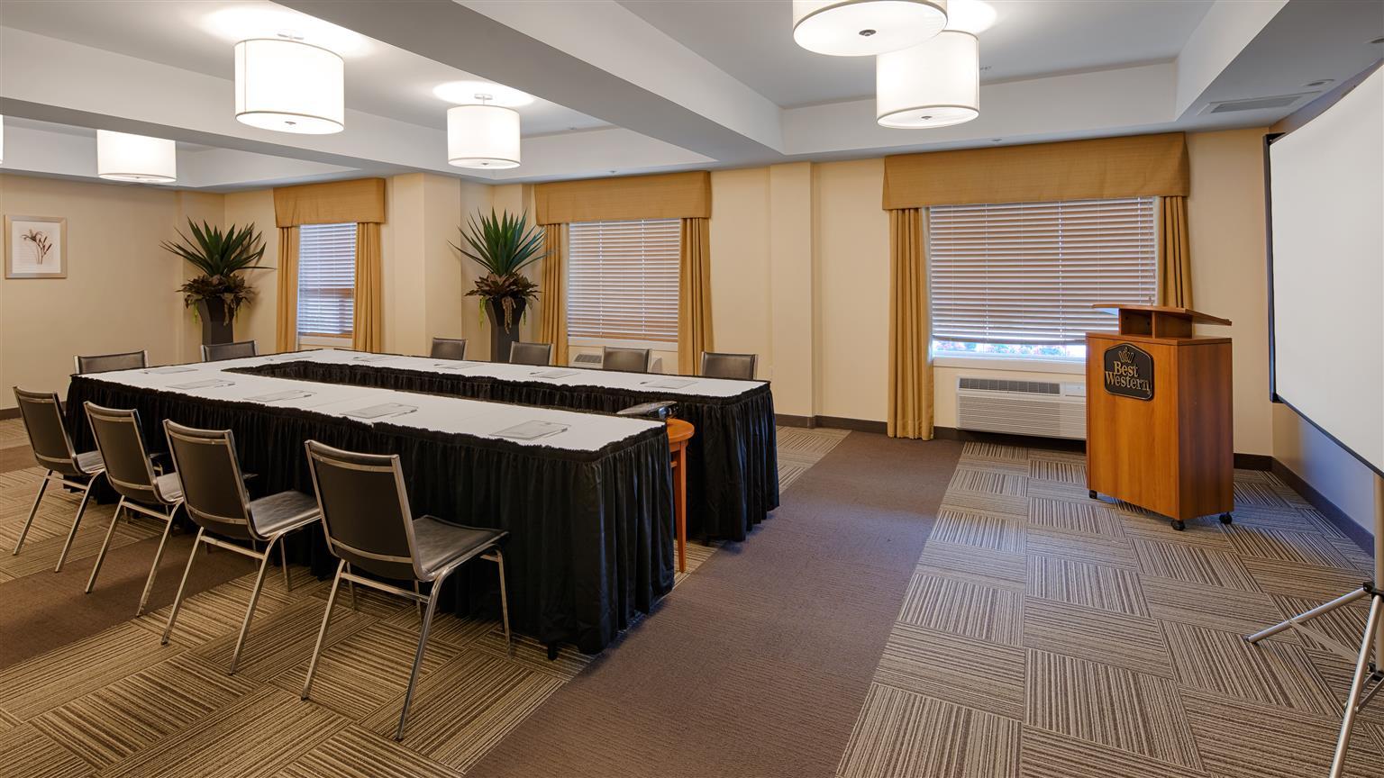 Best Western Thompson Bagian luar foto