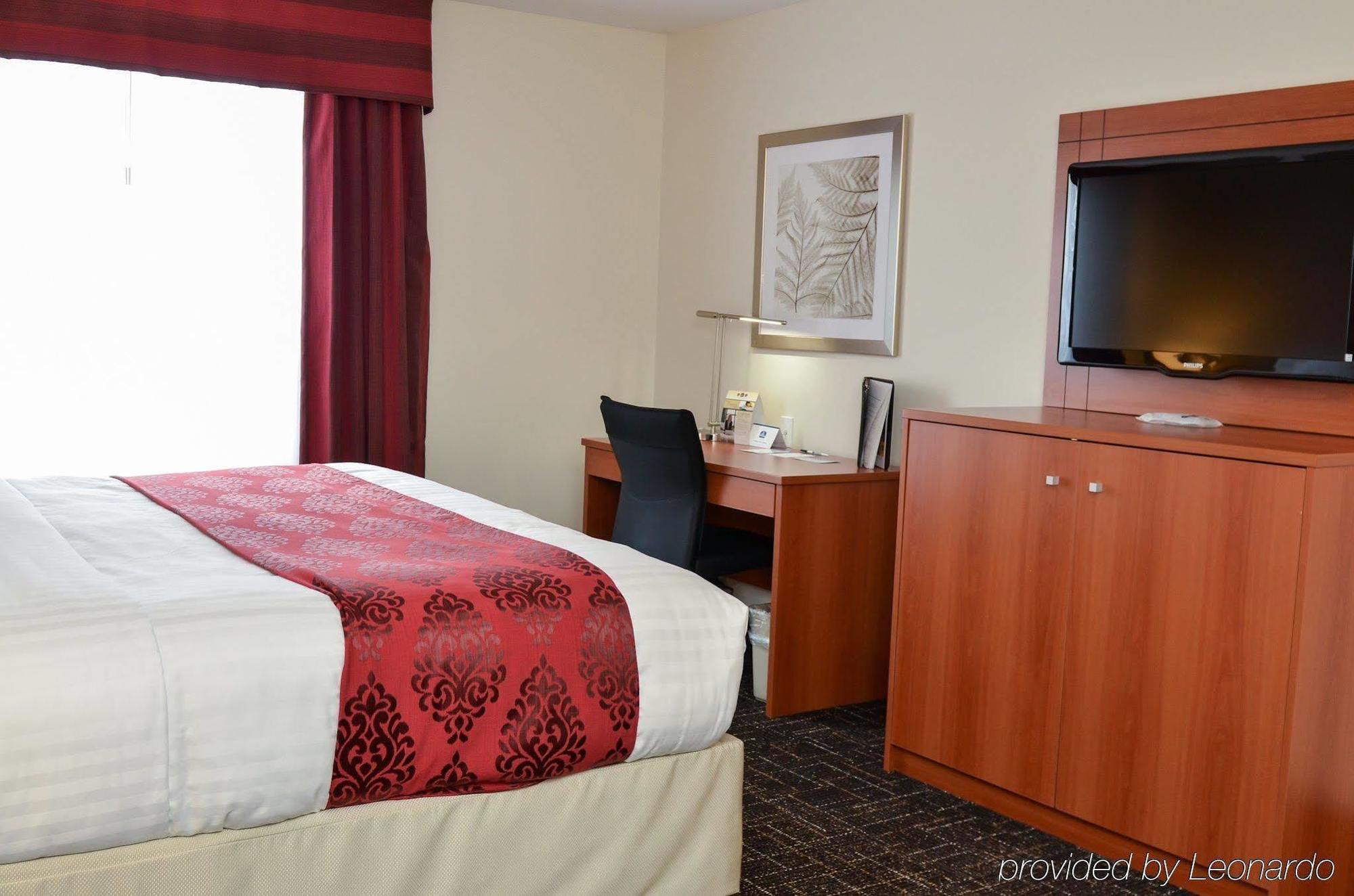 Best Western Thompson Bagian luar foto